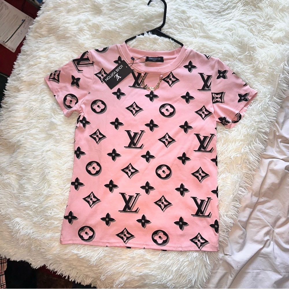 NWT- Women’s Fashion Pink Designer look t-shirt